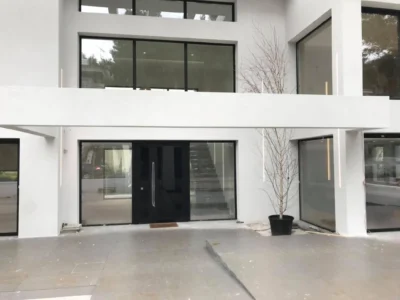 Ελαιοχροματισμός κατοικίας Διόνυσος Ελαιοχροματισμός εξωτερικά μοντέρνας κατοικίας στο Διόνυσο
