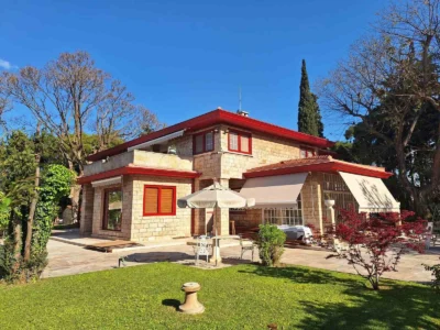 Έπαυλη, Κηφισιά εξωτερικά