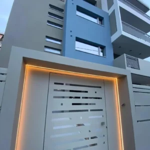 Χαλάνδρι, είσοδος πολυκατοικίας Χαλάνδρι, είσοδος πολυκατοικίας